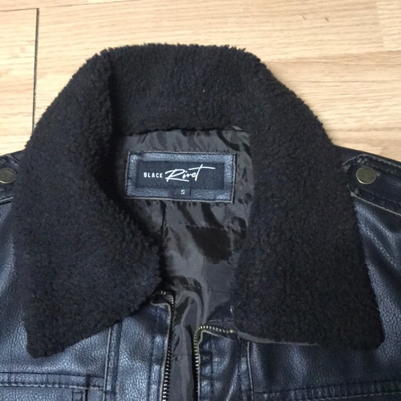 Leather jacket - Picture 2 of 4